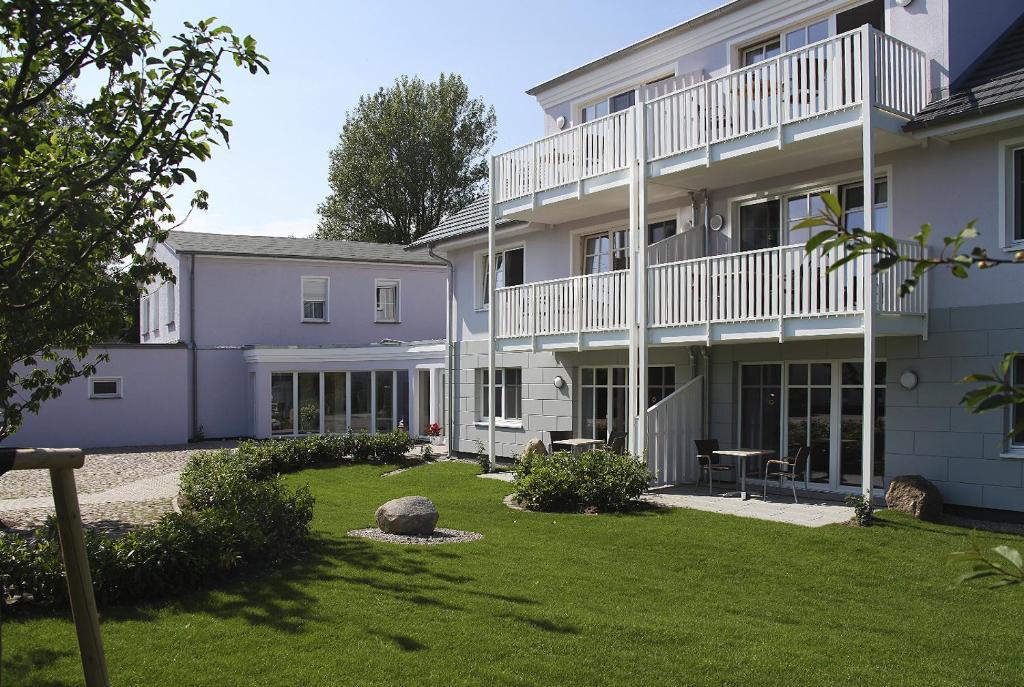 Aparthotel Saatmann Garni Аренсхоп Экстерьер фото